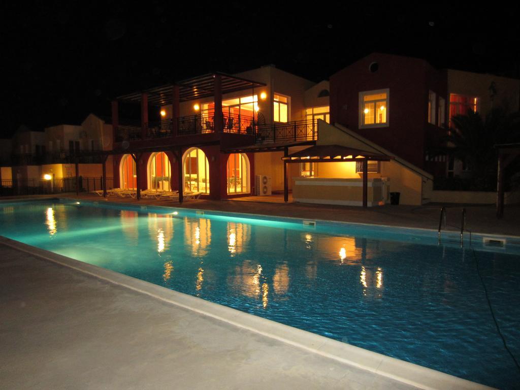 Saint Catherine Hotel Pythagóreion Buitenkant foto